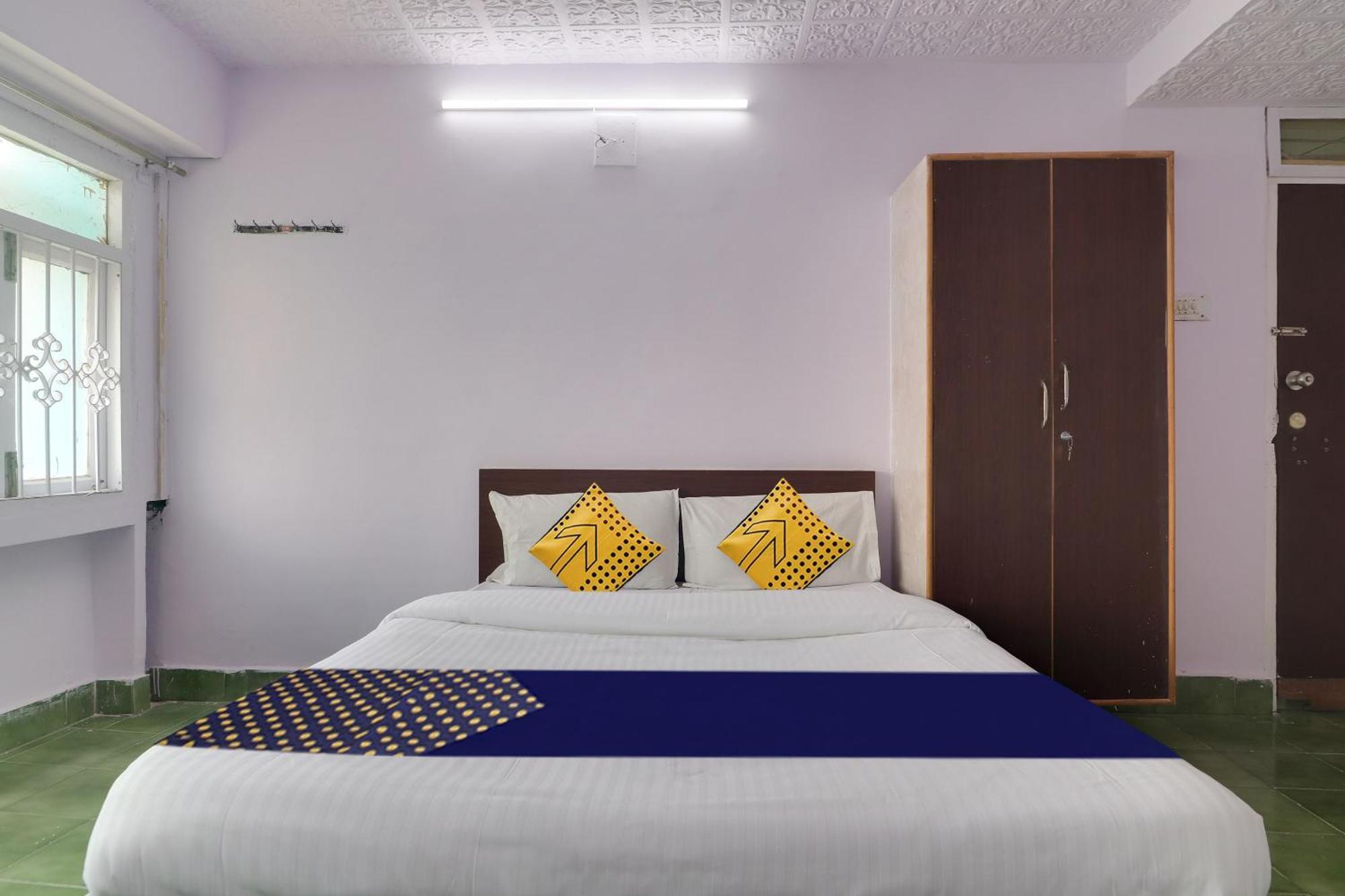 Spot On Apsara Hotel Hyderabad Exterior foto